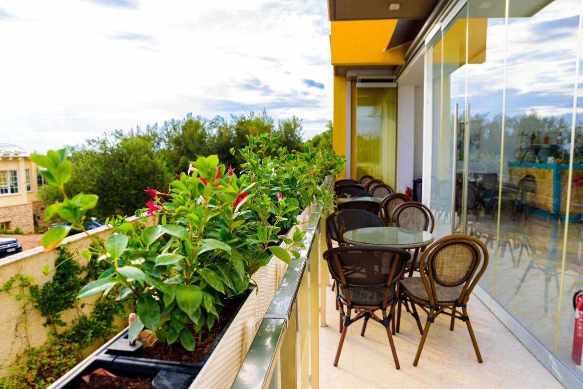 Hotel Orange Dhermi Exterior photo
